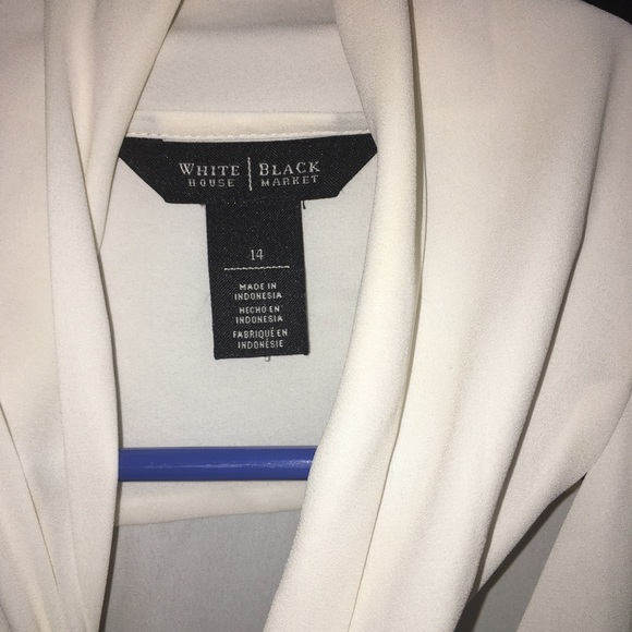 Cute blouse - Picture 2 of 2